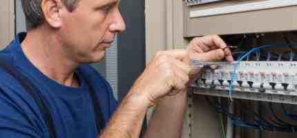 How to Reset a Tripped Circuit Breaker?